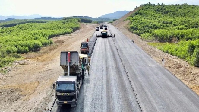 Tăng tốc giải ngân đầu tư công chặng “nước rút”